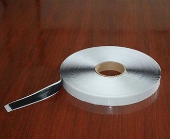 China 3 / 8&quot; Square Or Round Butyl Rubber Tape Putty For Auto Glass Black / Gray Color supplier
